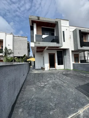 4bdrm Duplex in Chevron for rent
