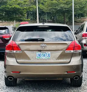 Toyota Venza V6 AWD 2010 Brown