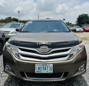 Toyota Venza V6 AWD 2010 Brown