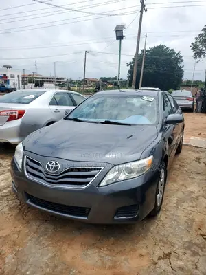 Toyota Camry LE 4dr Sedan (2.5L 4cyl 6AM) 2010 Gray