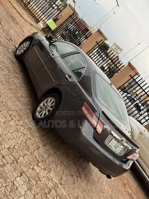 Toyota Camry XLE 4dr Sedan (2.5L 4cyl 6AM) 2010 Gray