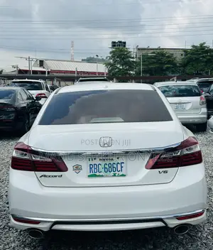 Honda Accord EX-L V6 4dr Sedan FWD (3.5L 6cyl 6A) 2017 White