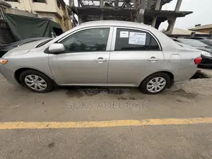 Toyota Corolla 2010 Silver