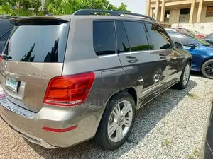 Mercedes-Benz GLC-Class 2019 Maroon
