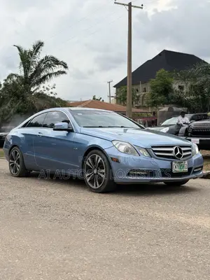 Mercedes-Benz E-Class 2012 Blue