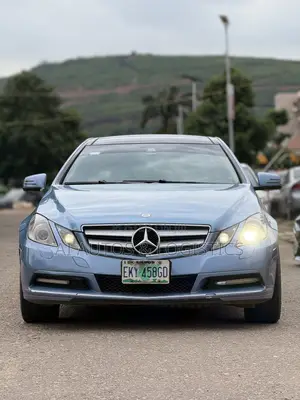 Mercedes-Benz E-Class 2012 Blue