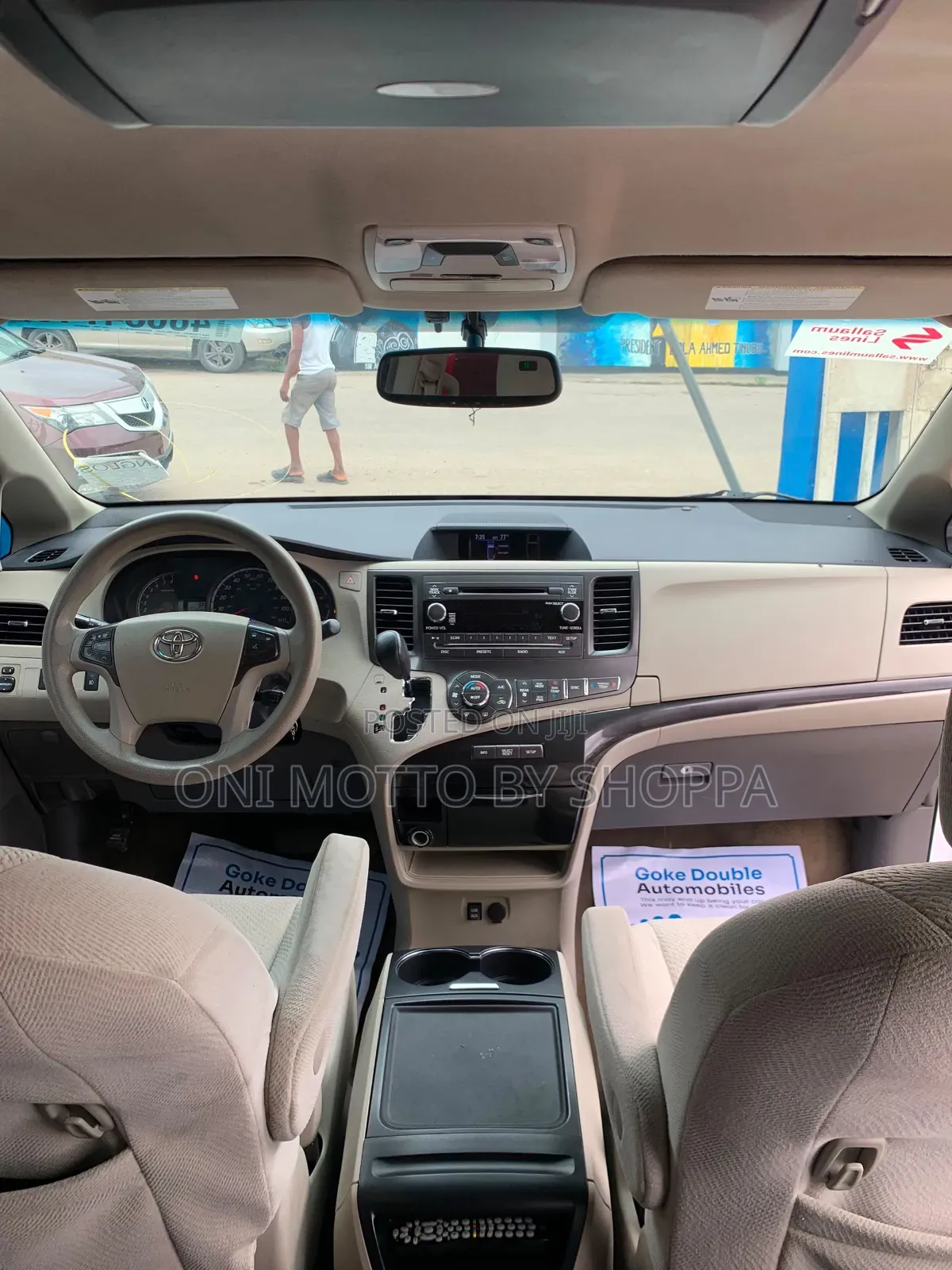 Toyota Sienna LE 7 Passenger 2011 White