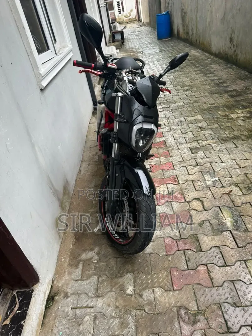 Ducati 2015 Red