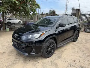 Toyota Highlander SE 2019 Black