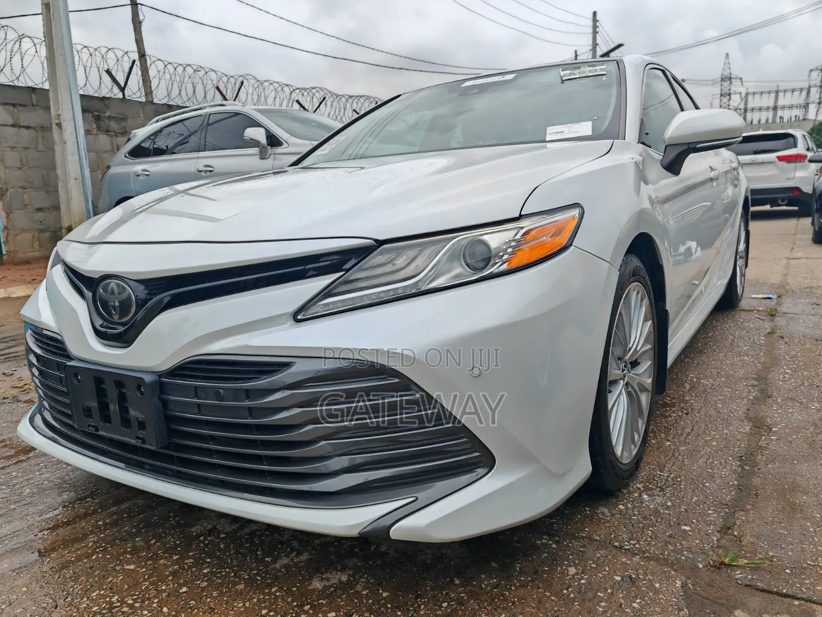 Toyota Camry 2018 White