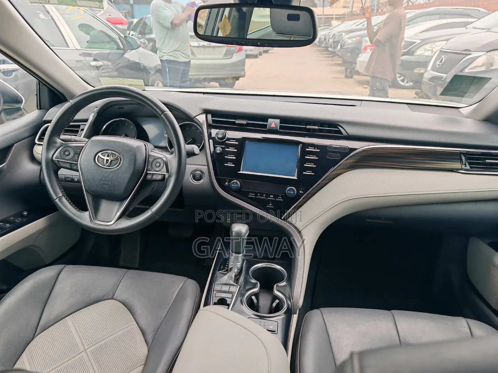 Toyota Camry 2018 White