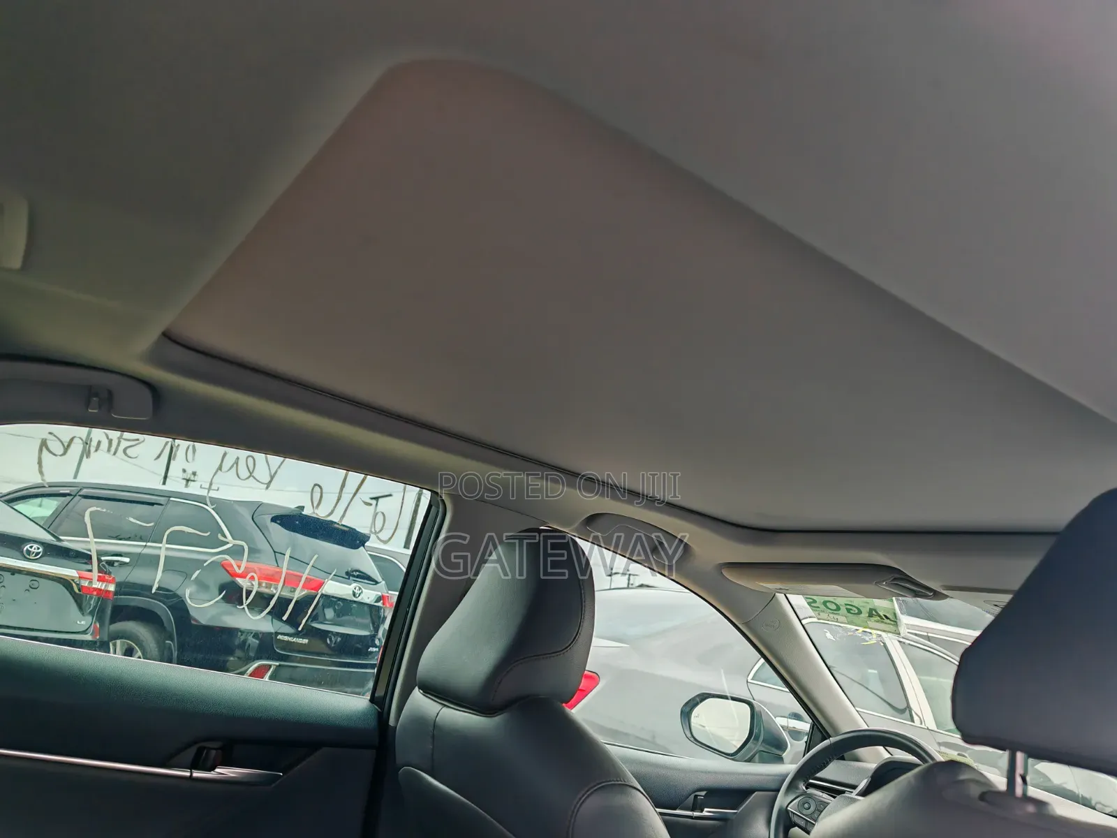 Toyota Camry 2018 White