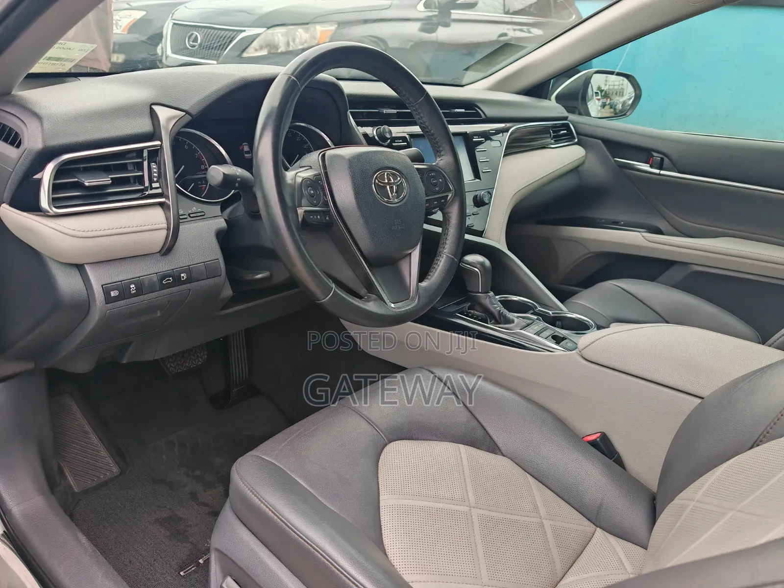 Toyota Camry 2018 White
