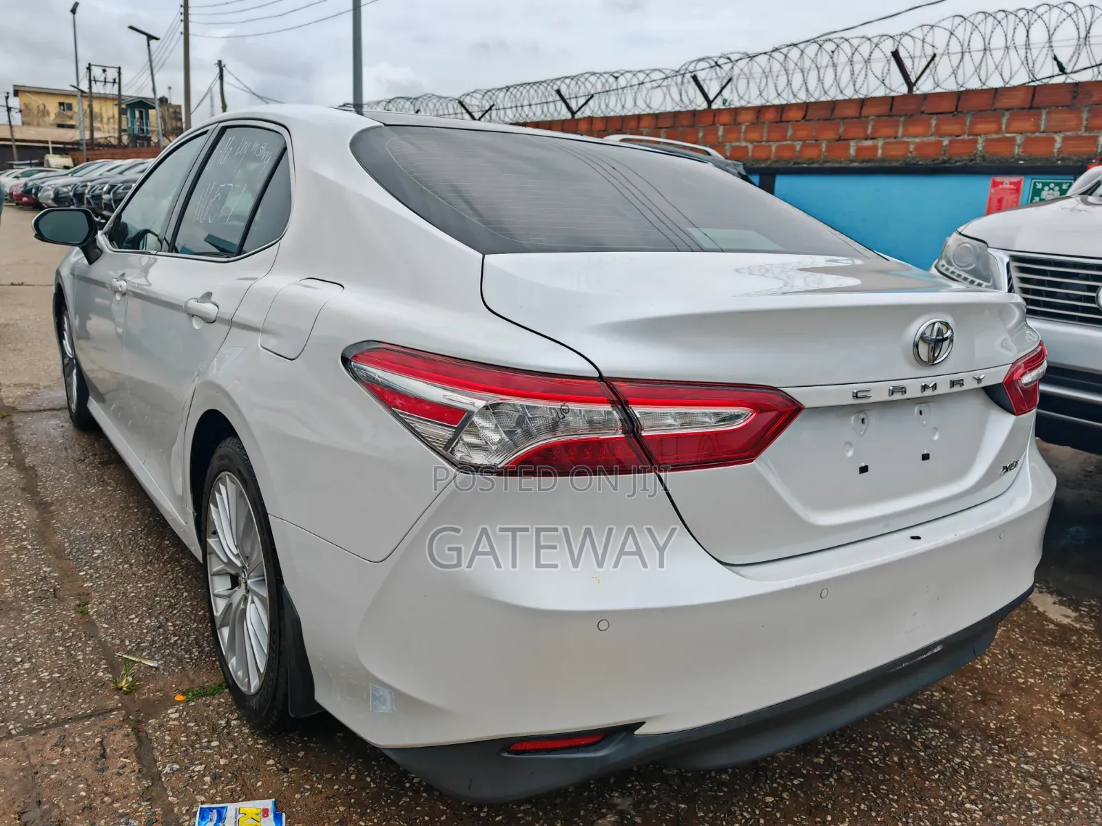 Toyota Camry 2018 White
