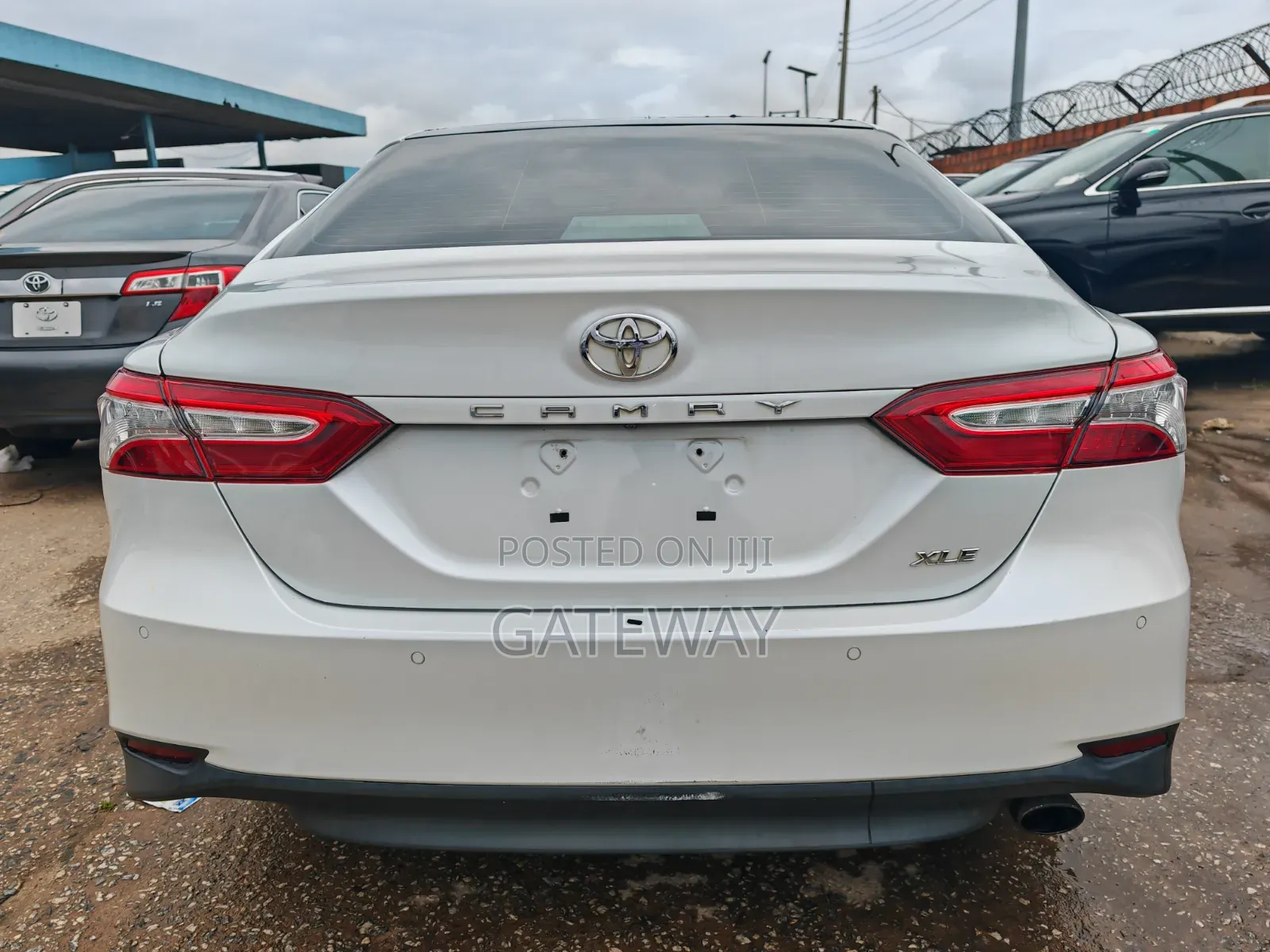 Toyota Camry 2018 White