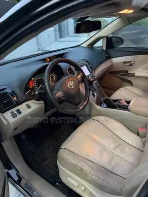 Toyota Venza XLE 2010 Black