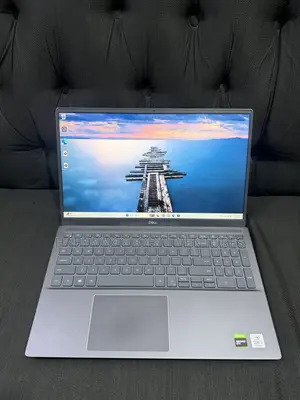 Laptop Dell Vostro 7510 16GB Intel Core i7 SSD 512GB