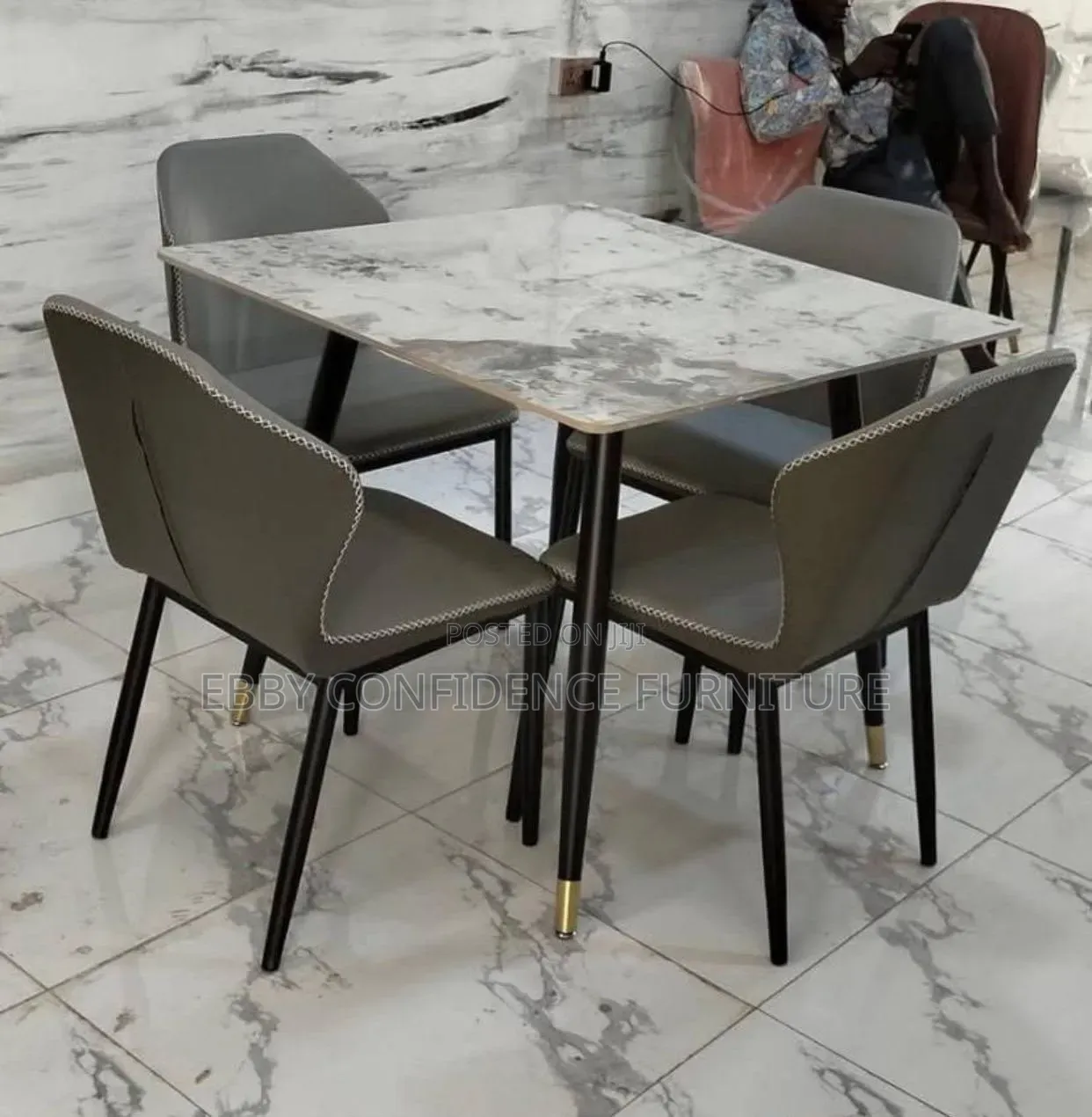 Quality Mable Top Dining Table With 4 Seaters