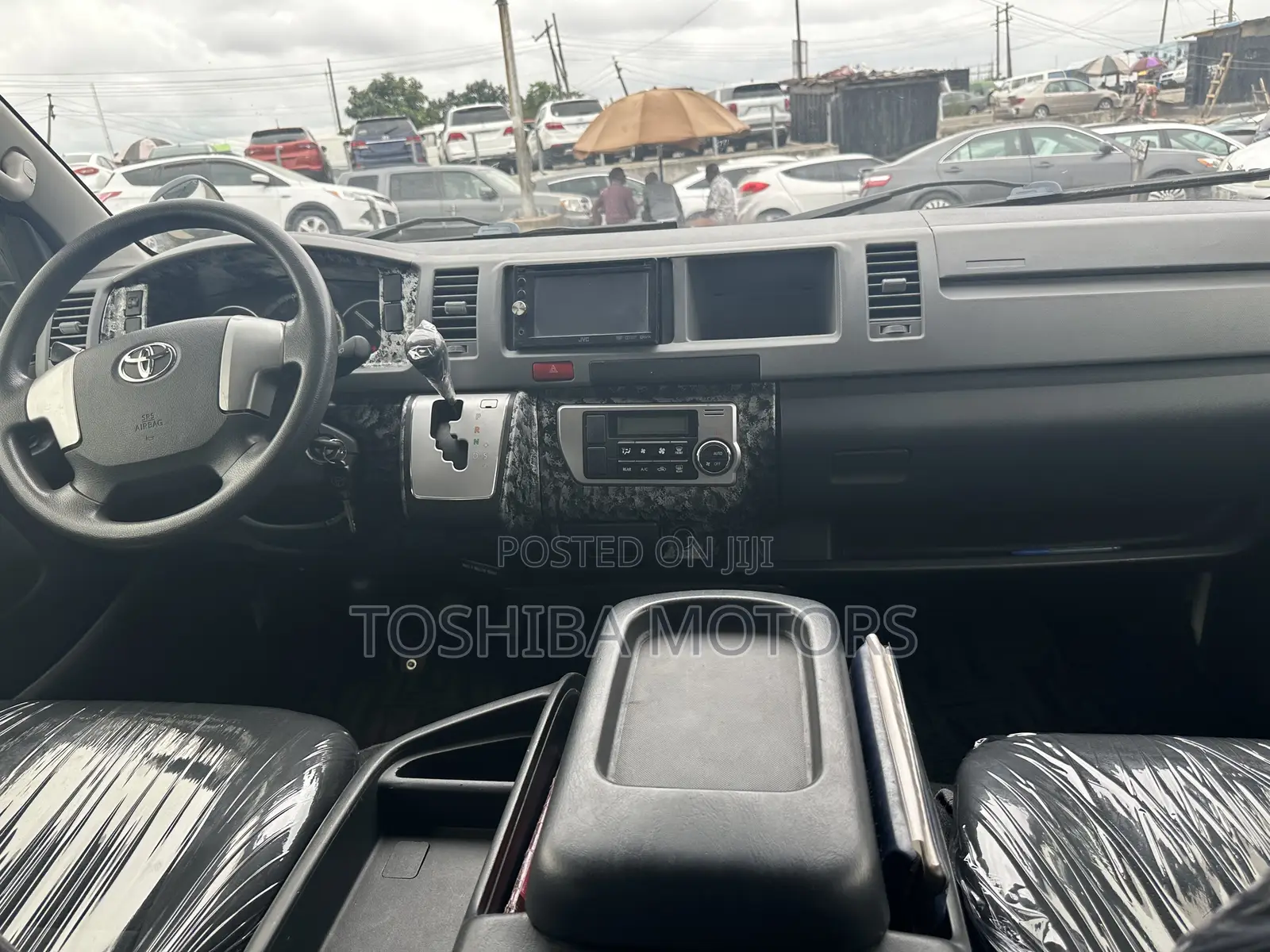 Toyota HiAce 2015 White