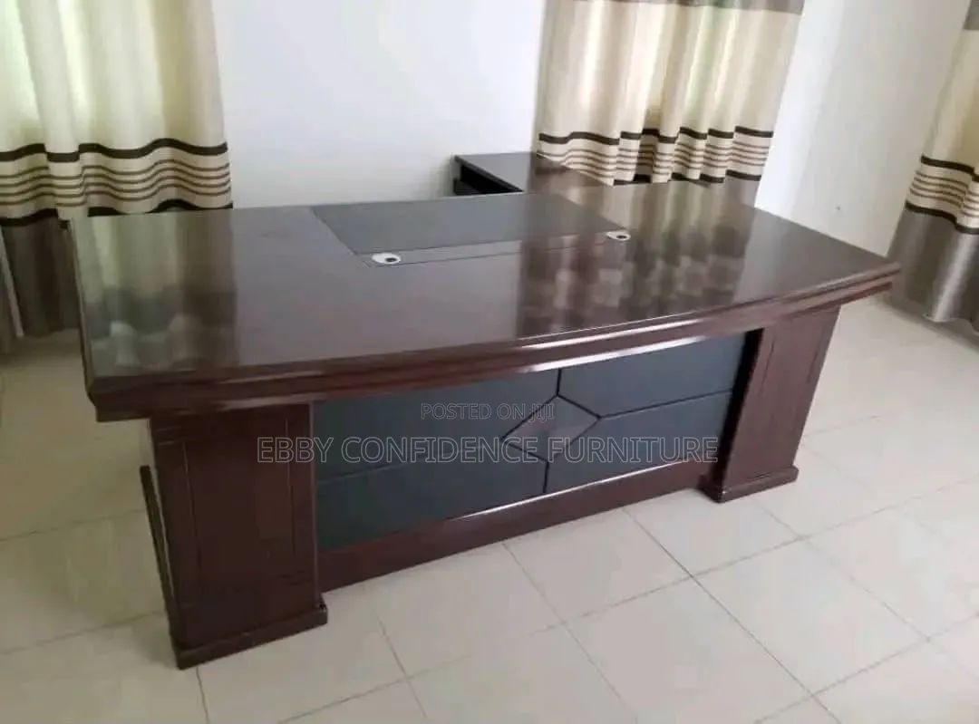 Executive Wooden Office Table
