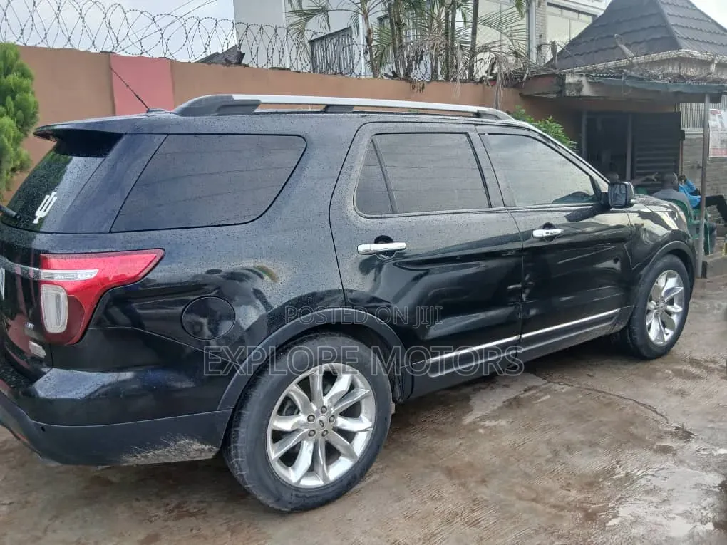 Ford Explorer 2014 Black