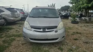 Toyota Sienna CE FWD 2007 Gray