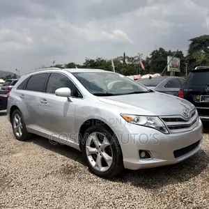 Toyota Venza 2010 Silver