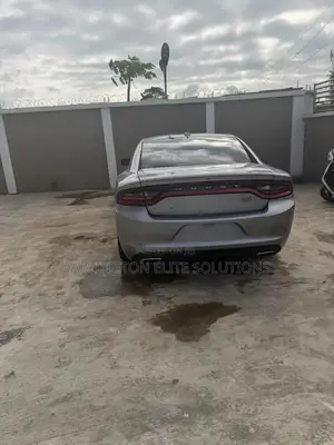Dodge Charger 2018 Silver