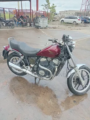 Honda VT 1986 Purple