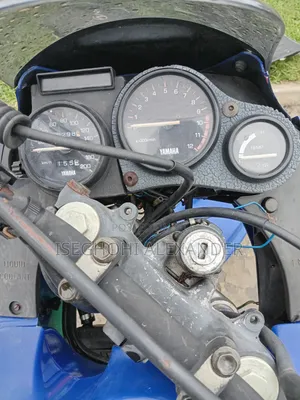 Yamaha 2004 Blue