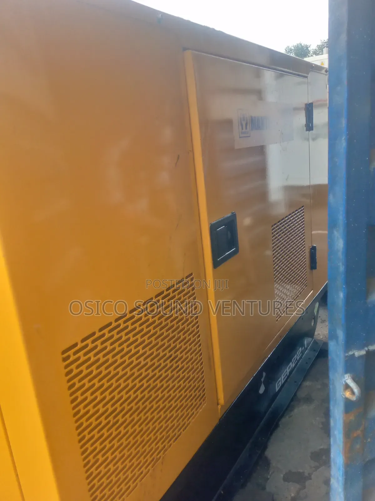 Mantrac ( CAT) 22 kVA Generator