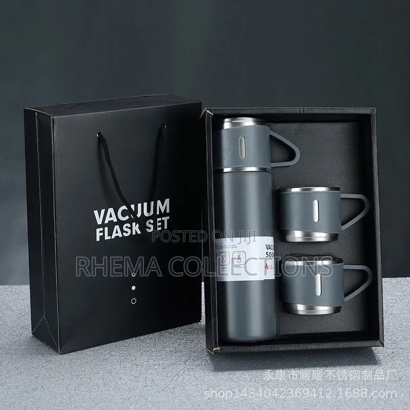 Stainless Steel Vacuum Flask Gift Set (500ml + 3 Cups)
