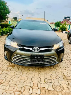 Toyota Camry 2016 Black