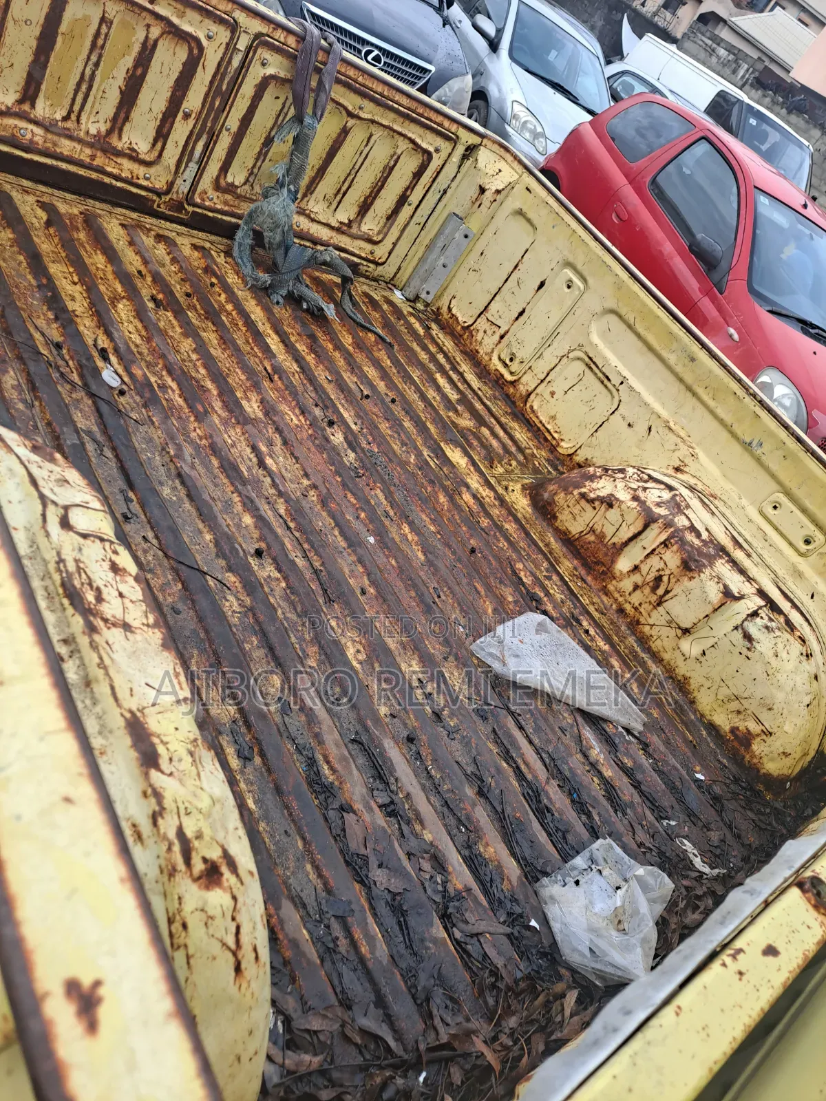 Mitsubishi Triton 1991 Yellow