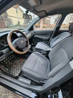 Nissan Sunny 2010 Black