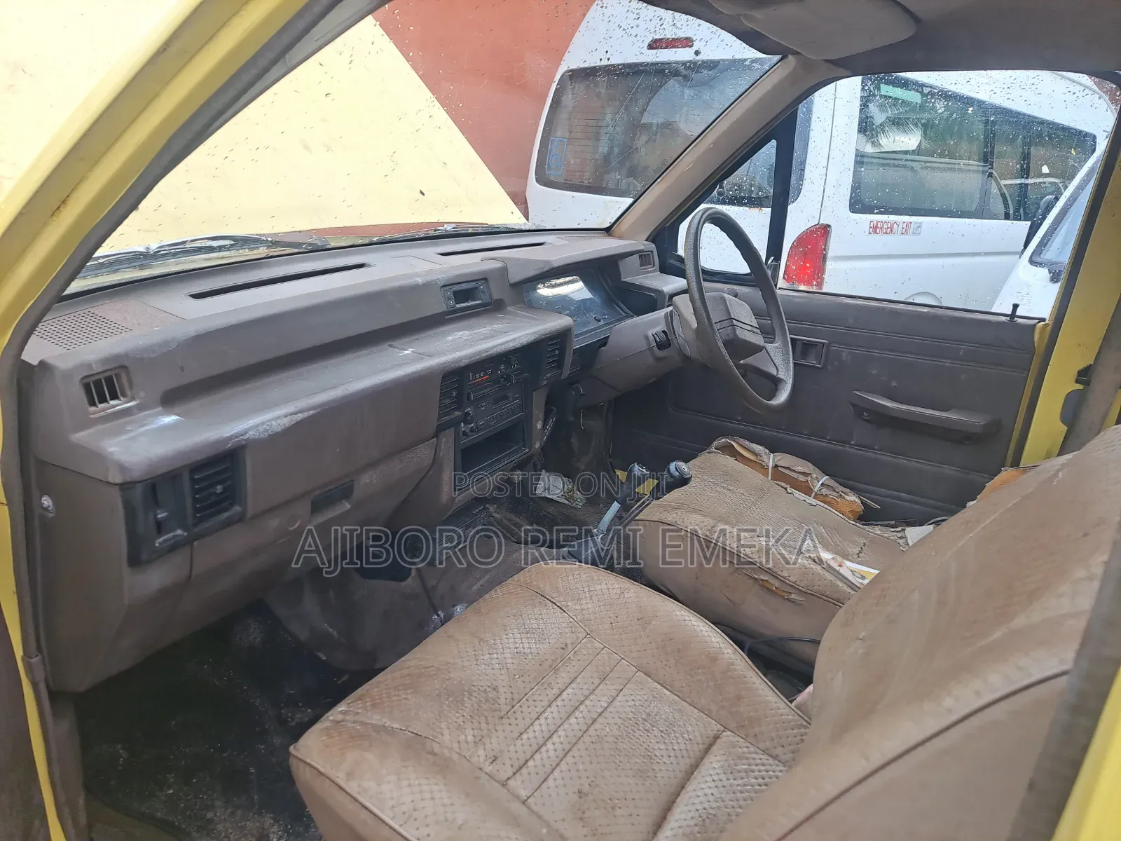 Mitsubishi Triton 1991 Yellow