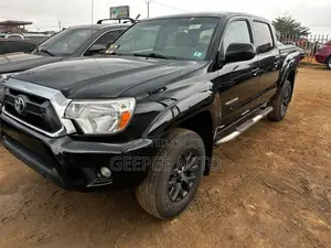 Toyota Tacoma PreRunner V6 4dr Access Cab 6.1 ft. SB (4.0L 6cyl 5A)