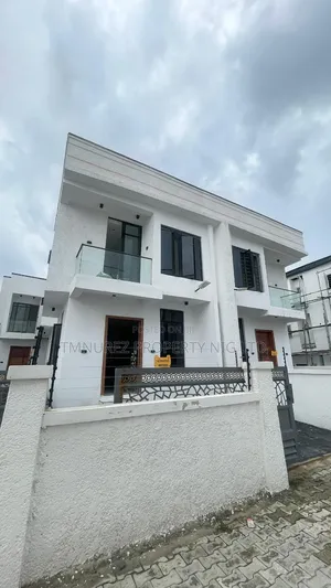 4bdrm Duplex in Chevron for sale