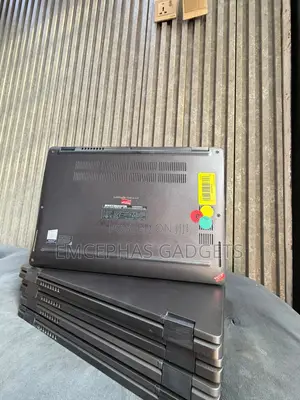 Laptop Dell Latitude 5300 2-in-1 8GB Intel Core i7 SSD 256GB