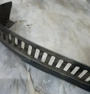 Truck Windshield Cowl Panel / Wiper Cowl Grille