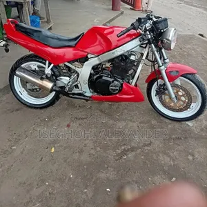 Suzuki 2003 Red