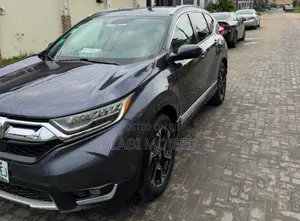 Honda CR-V Touring AWD 2018 Gray