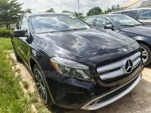 Mercedes-Benz GLA 250 2015 Black