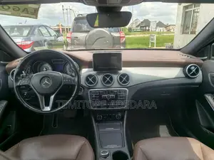 Mercedes-Benz GLA 250 2015 Black