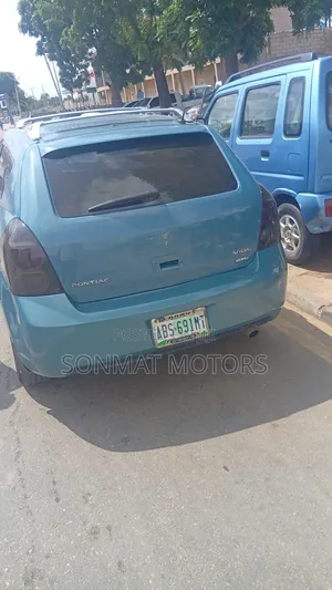 Toyota Matrix S Hatchback FWD (2.4L 4cyl 5A) 2010 Green