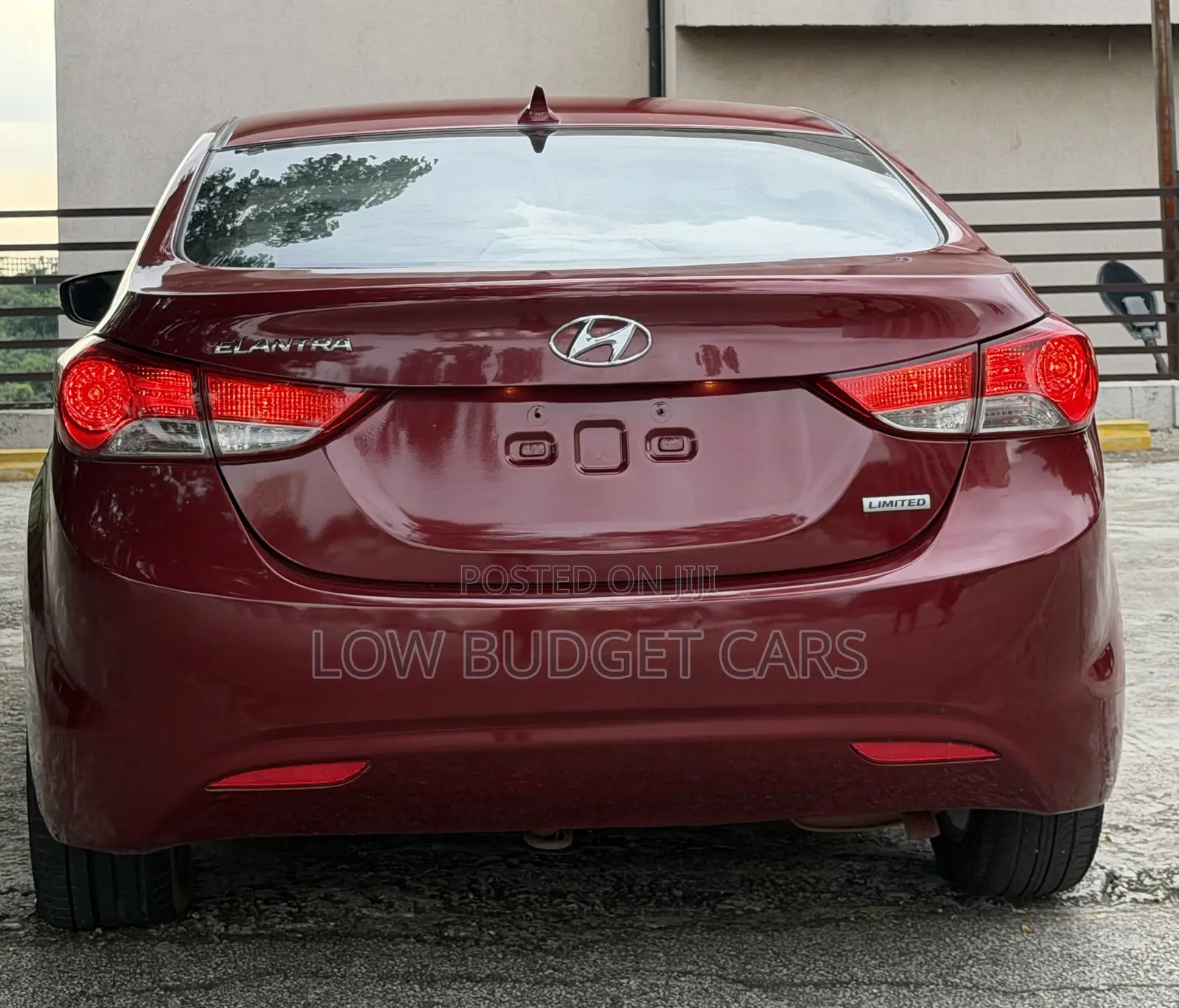 Hyundai Elantra 2011 Red