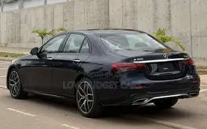 Mercedes-Benz E350 2021 Blue