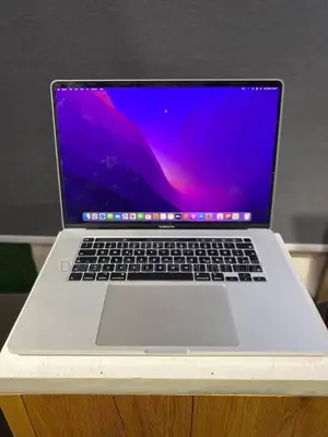 Laptop Apple MacBook Pro 2019 32GB Intel Core i7 SSD 1T