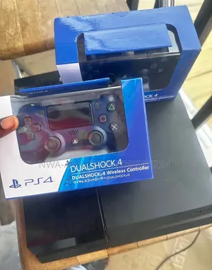 Play Station 4