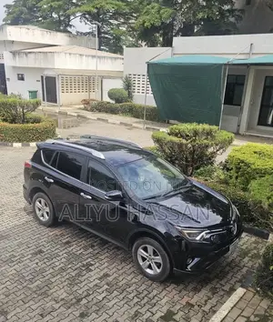 Toyota RAV4 2017 Black
